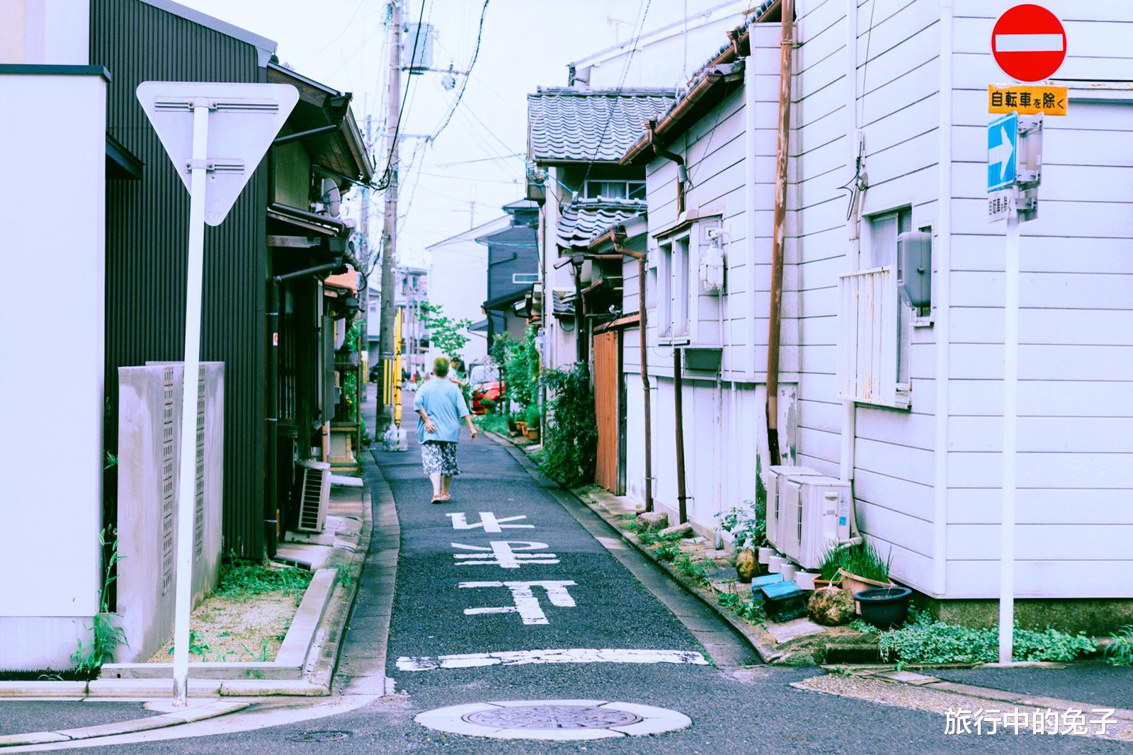 王蒙徽|穷人住别墅，富人住公寓，日本人现在都这么会玩了吗？