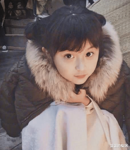 刘楚恬|她2岁出道受到众人关注，因长相甜美，被“禁止整容”，如今长这样