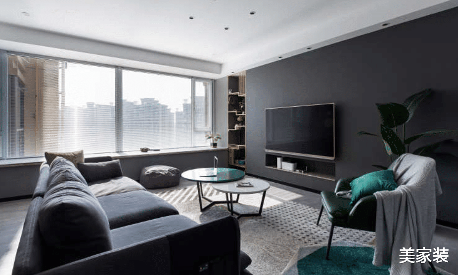 凭窗眺望都市风光，用现代风谱写空间乐章，感受慢节奏的美好生活