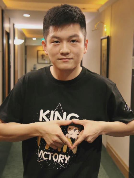 辛晶晶说|饭圈祸害体育圈！樊振东深夜9点发声恳求粉丝，引2大权威官媒聚焦