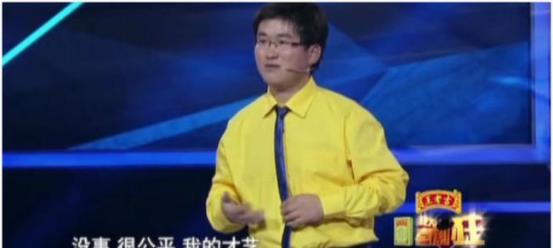 |直播界“笑王”姜涛，与三名漂亮女徒弟同框，合作演绎新作品