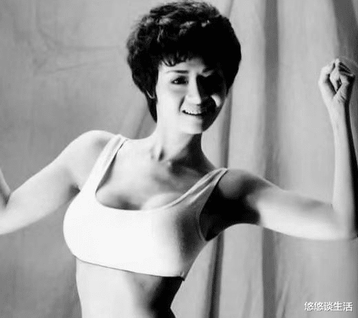 叶子楣|她为胸部投保200万，成为红极一时的艳星后，为爱息影数年不结婚