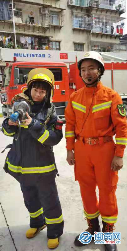 闽南网 漳州电大：体验消防员 学习逆行者