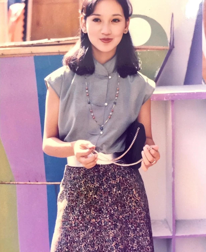 赵雅芝|女神赵雅芝：3个孩子2个爹，4个男人爱得死去活来，1个被逼出家