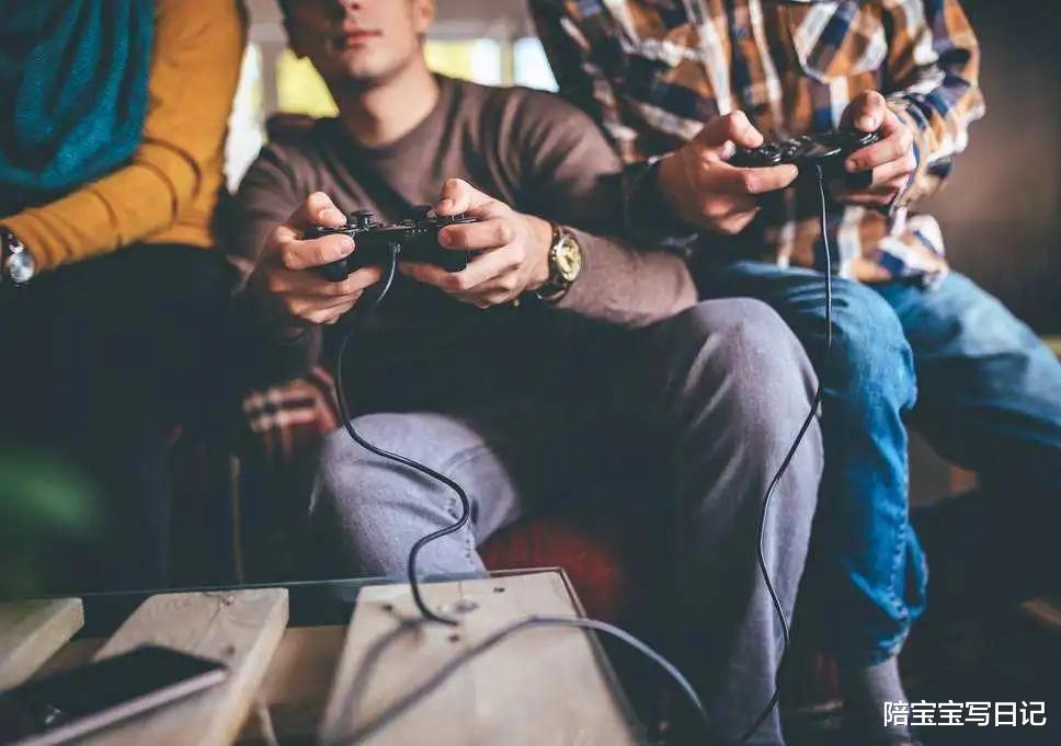 陪宝宝写日记|EDG夺冠，央视为其助力，孩子游戏我们该制止还是鼓励？