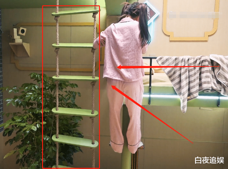 硬糖少女303|硬糖少女团综遭吐槽，把嘉宾安全当儿戏，希林睡5米高的床引热议