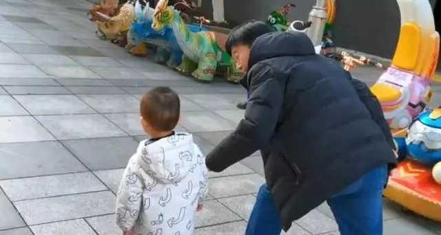 社交平台|杜新枝质问许家: 以4岁恺恺做肉盾，请问人性在哪？做个善良的人吧