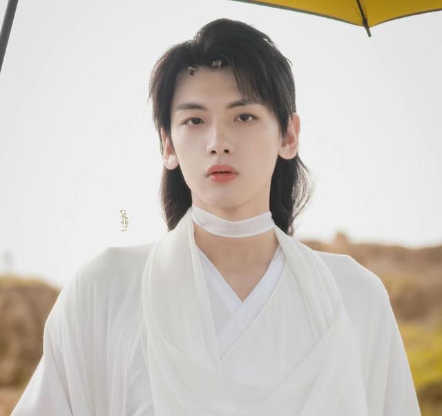 吉星高照|《吉星高照》路透图再上热搜，评论区全是夸赞声，令人看了尴尬