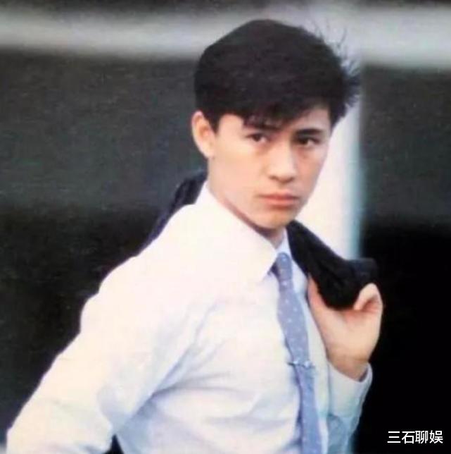 章子怡|被那英爱过，章子怡求过，连上14次春晚的他，为何突然消失了？