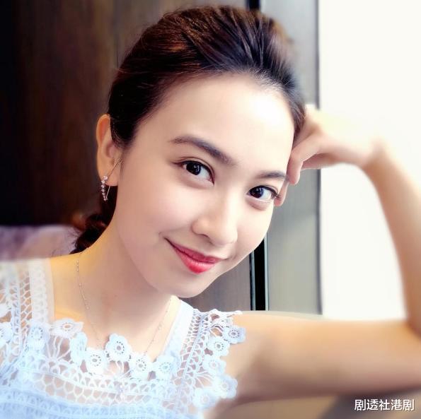 杨紫|好久不见！前TVB力捧花旦转行后罕见亮相活动，被催生直言顺其自然