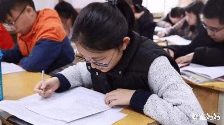 蜂蜜妈妈|如何看待高中生补课？什么样的学生适合补课？家长最好注意
