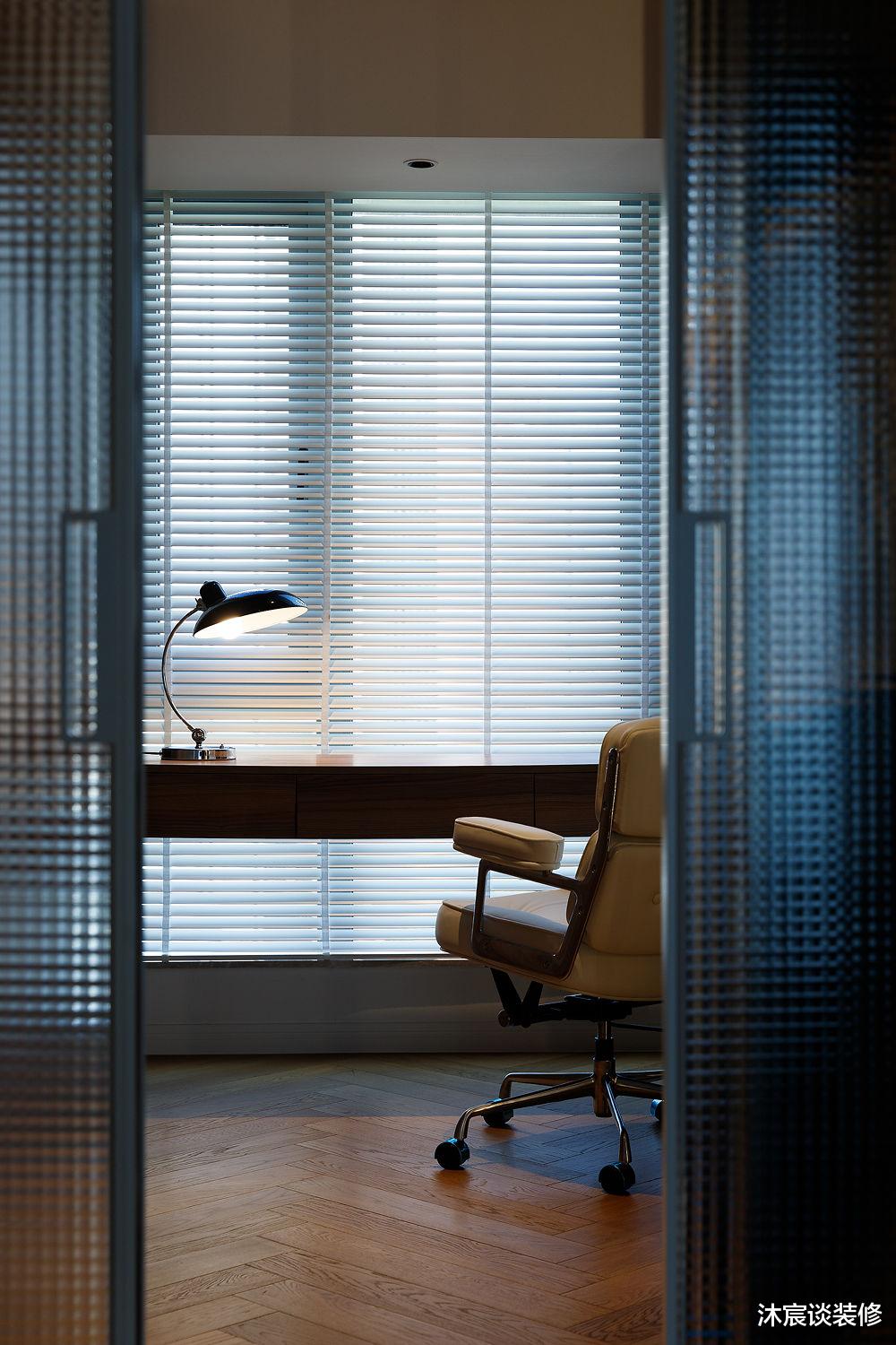 沐宸谈装修 深圳男子晒出自己的独居生活,室内温馨精致,网友问:还缺女主吗?