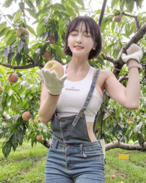 杨幂|95后韩国女教练，最后一张才敢确认她真有周冬雨的面庞柳岩的身材