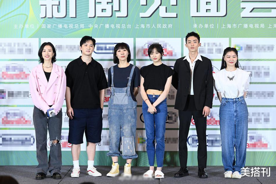 王思聪|鞠婧祎颜值真能打，陈钰琪徐梦洁周雨彤都比不了，迪士尼在逃公主