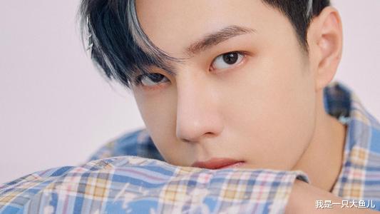 王一博|王一博出道7周年，24岁的顶流之路，历尽千帆归来仍是少年