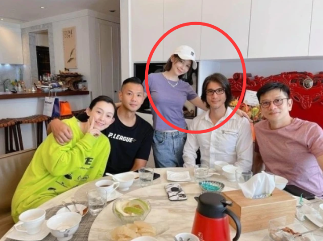 孙雨|By2孙雨发文澄清遭李靓蕾重锤反击，陈建州点赞孙雨动态给予支持