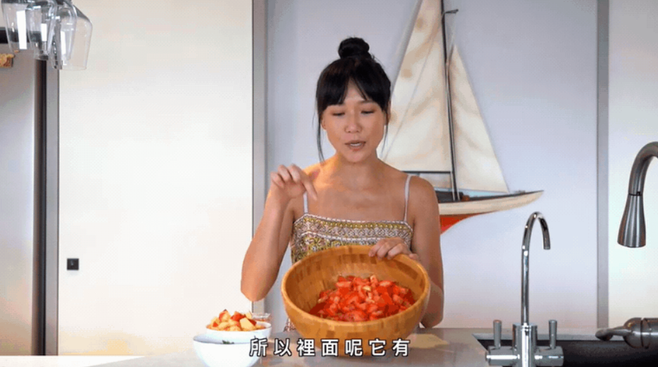 运动|45岁张本渝体态窈窕修长，手臂、臀部都没松垮下垂迹象！