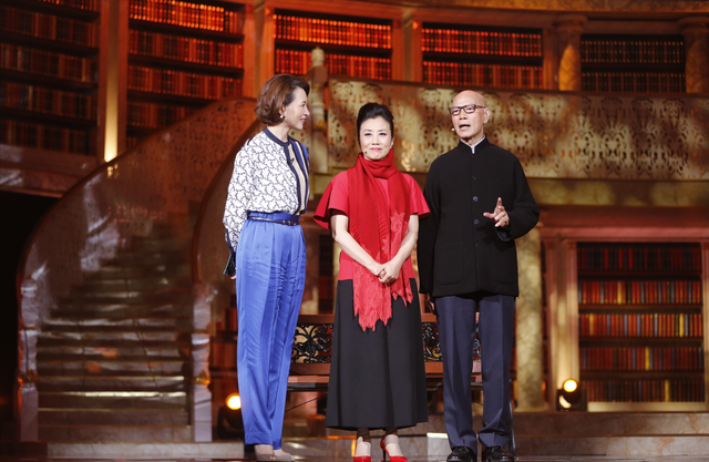 张钧甯|47岁周迅登央视谈容貌焦虑！坦言曾动念想动脸，与董卿双双泪奔