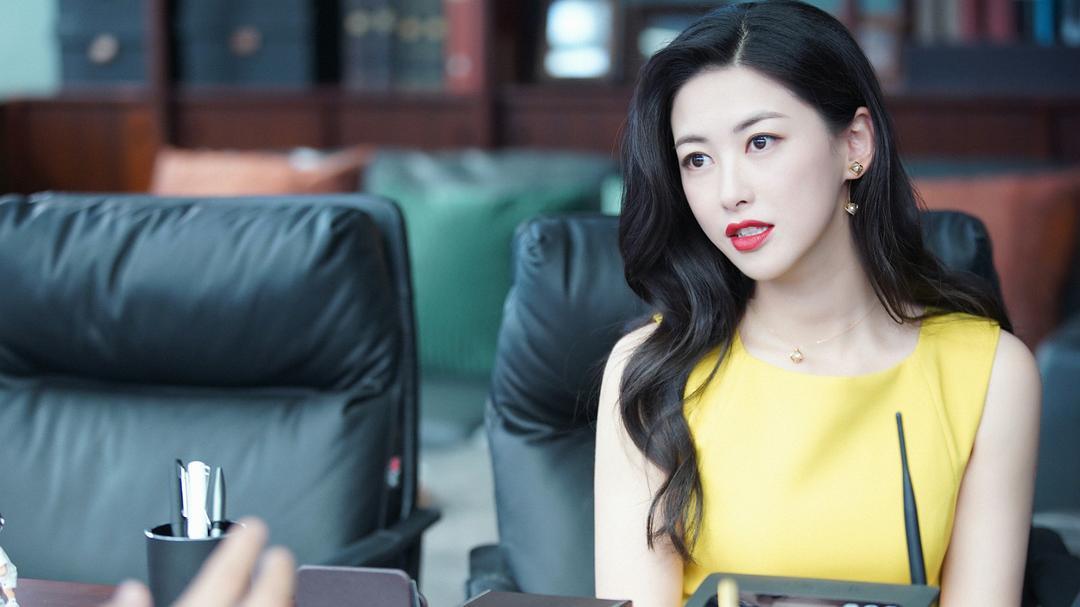 朱珠|泡尤文老板，周杰伦专程约她吃饭，视后为她配戏，朱珠身份不简单