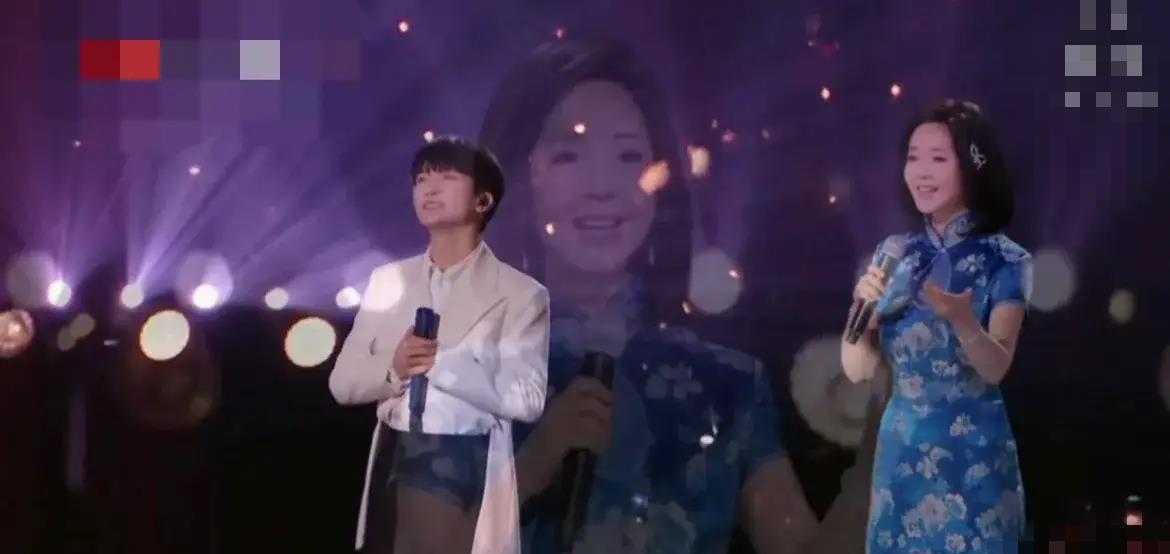 周深|周深太会煽情了？跨年晚会杨幂状态不错？江疏影晒最想珍藏的照片