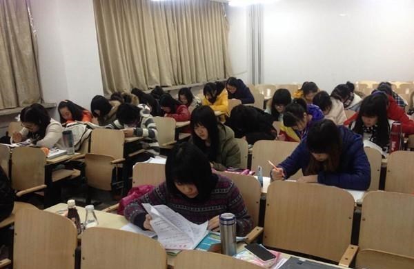 依科育儿吧|教育部新政出台后，专科生想升本的路越来越难