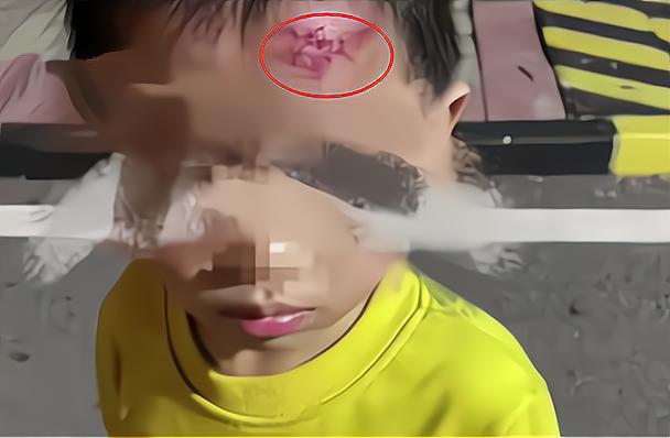 恶毒!肇庆26岁女子怒踹5岁男童16脚,致其重伤,什么事过不去?
