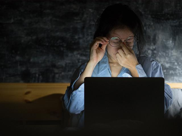 芊影健康 女性一定要少熬夜！因为这些女人病都是熬出来的
