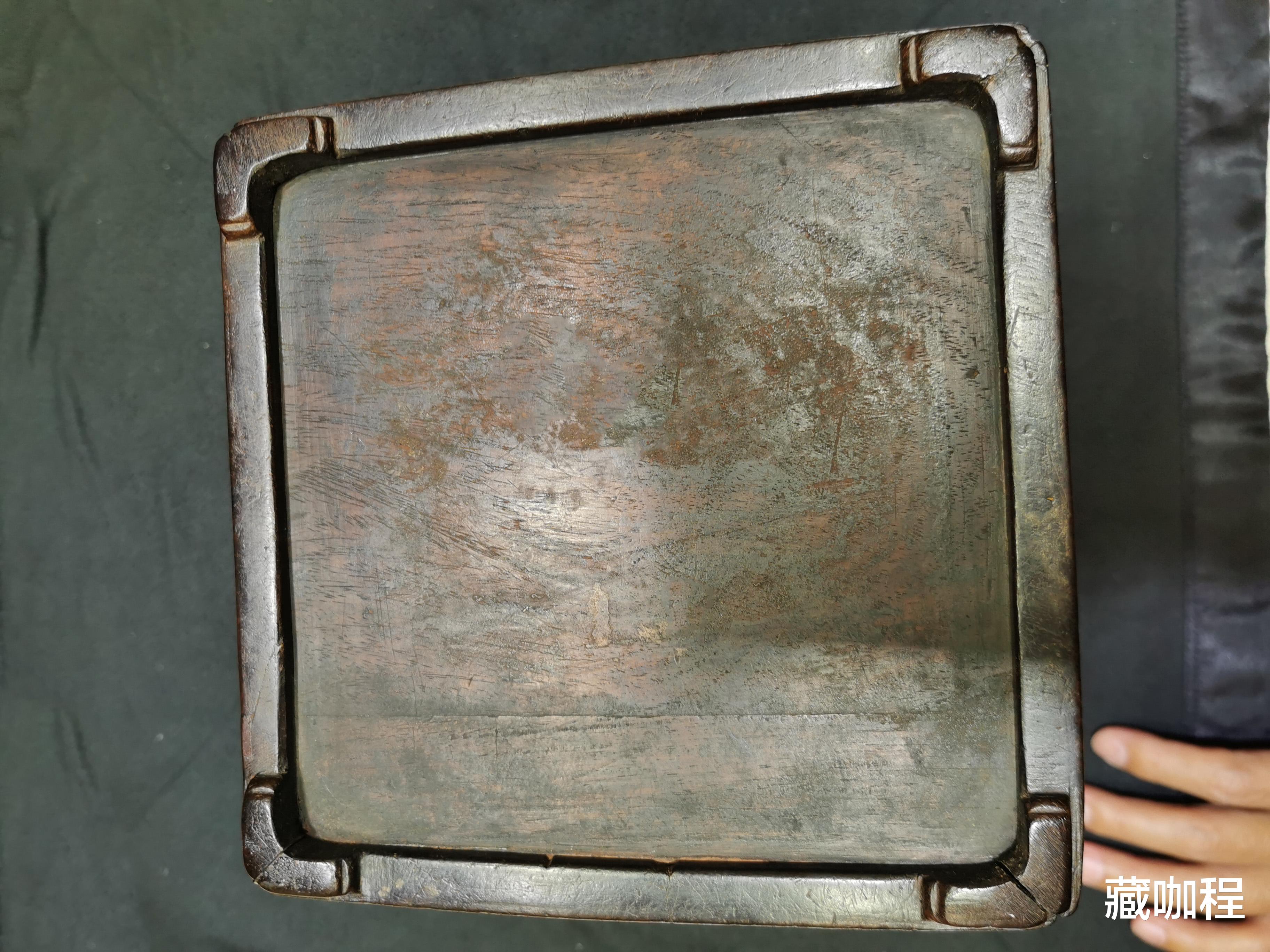 钱币|边长约二十厘米，黄花梨方笔筒贵在哪里？