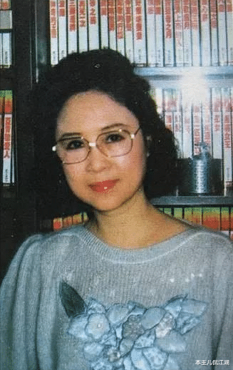 平鑫涛|6岁和父母一起自杀，抢别人老公，比琼瑶剧更毁“三观”的是琼瑶