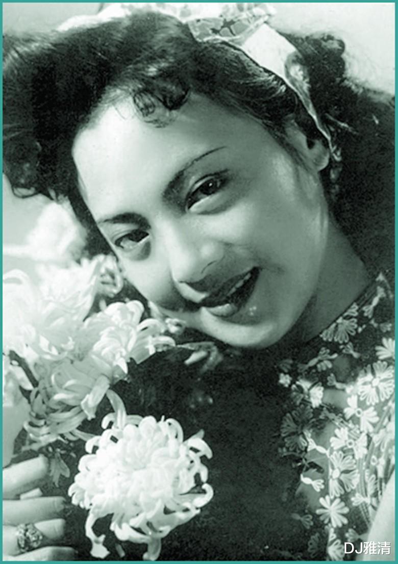 于蓝|50年代影坛十朵金花，王丹凤似百合，于蓝如红梅，秦怡像牡丹一样雍容华美