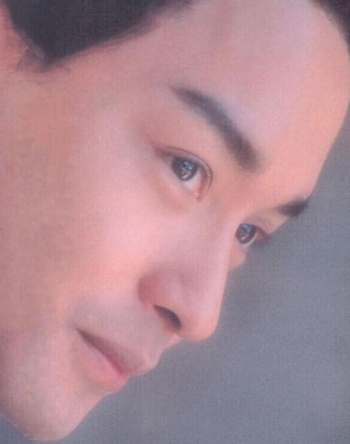 霍思燕|娱乐圈眼睛最漂亮的男星，只服这5位，眼底有水雾缭绕，桃花盛开