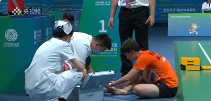 环球鞋网|“穿李宁鞋会受伤”？陈雨菲右脚被割伤与李宁有关？！