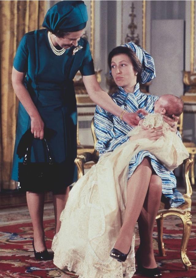 安妮公主|有人拒绝头衔，有人千方百计地想要得到，安妮的大局观让哈里尴尬