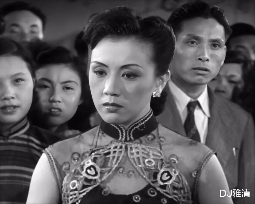 于蓝|50年代影坛十朵金花，王丹凤似百合，于蓝如红梅，秦怡像牡丹一样雍容华美