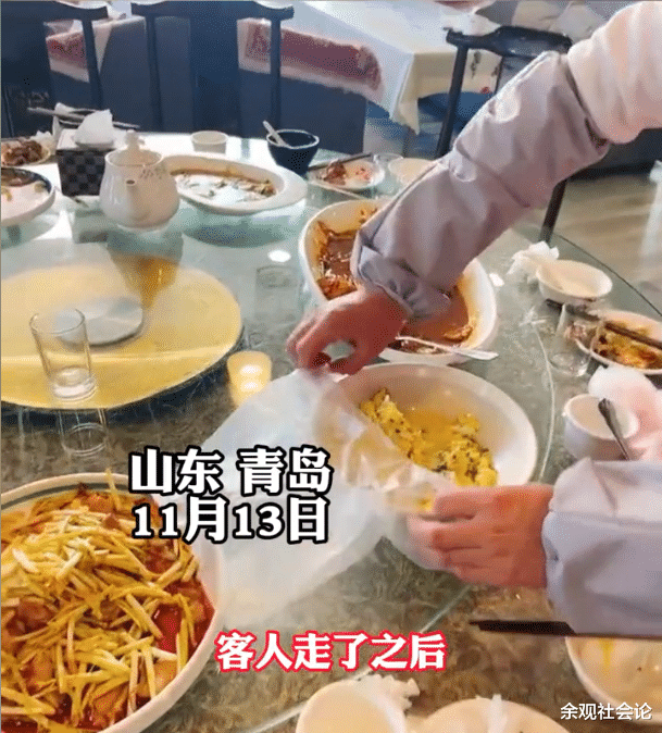 餐厅将客人剩菜打包给困难老人,好心之举被网友吐槽:太不卫生了