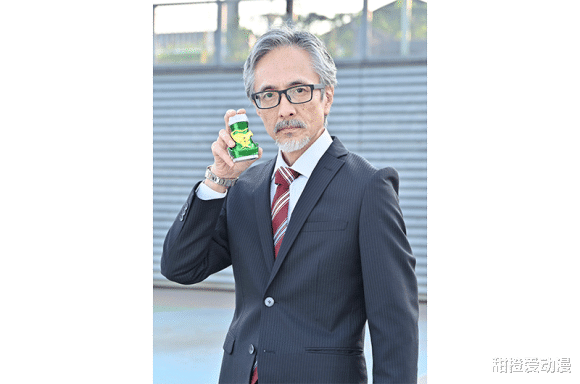 预告|假面骑士revice第八话预告：叶虎大叔登场，礼拜四解锁猩猩形态！