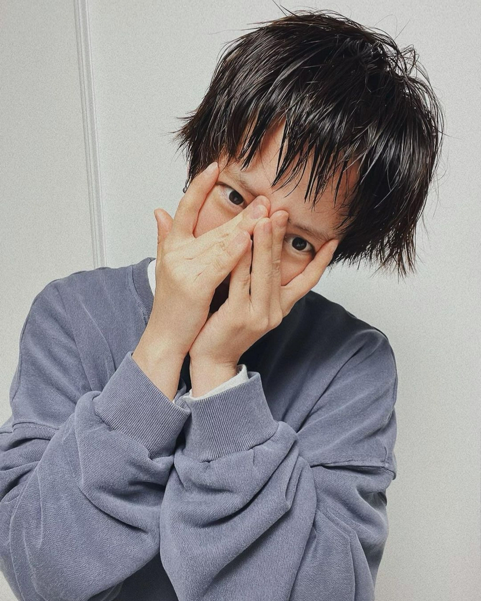 宋智孝|人气女星剪掉长发引起粉丝不满！最新红毯造型\丑\上热搜