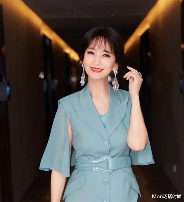 短发 40岁女人短发和长发怎么选？避开这几个“雷区”，不仅时髦还减龄