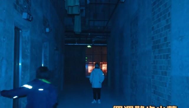 左航|队友生日像左航受难日，衣服被弄脏，仿佛刚从垃圾堆里出来