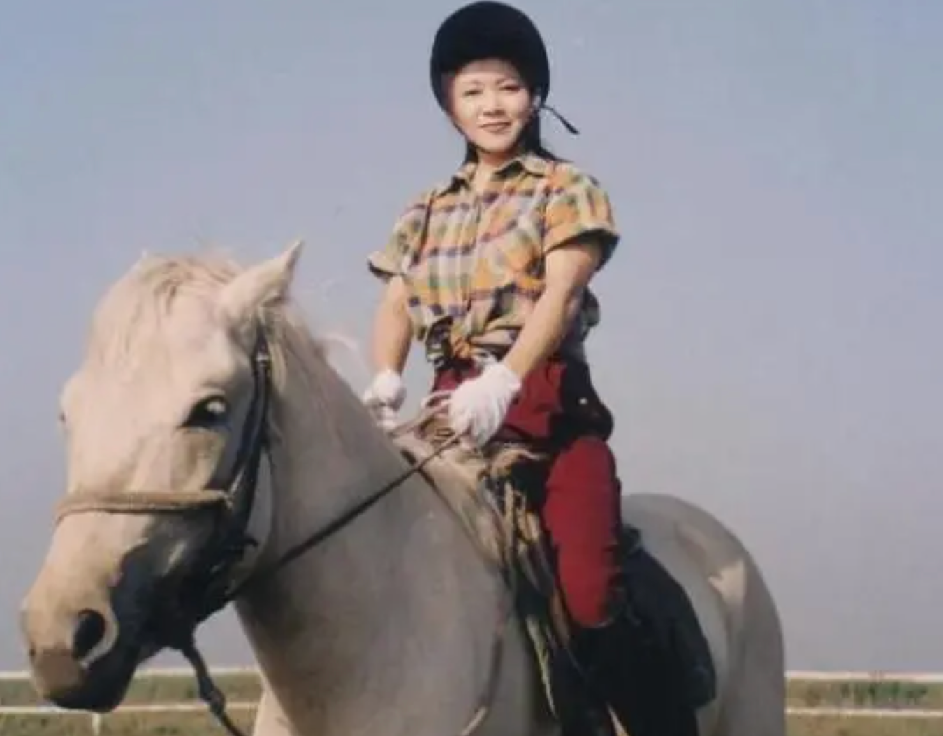 苏红|歌手苏红：46岁父母去世，47岁老公去世，公婆当亲生父母孝顺10年