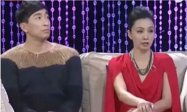 |父亲重病，陶虹却花光积蓄北京买房，记者问：你为什么不善待父亲