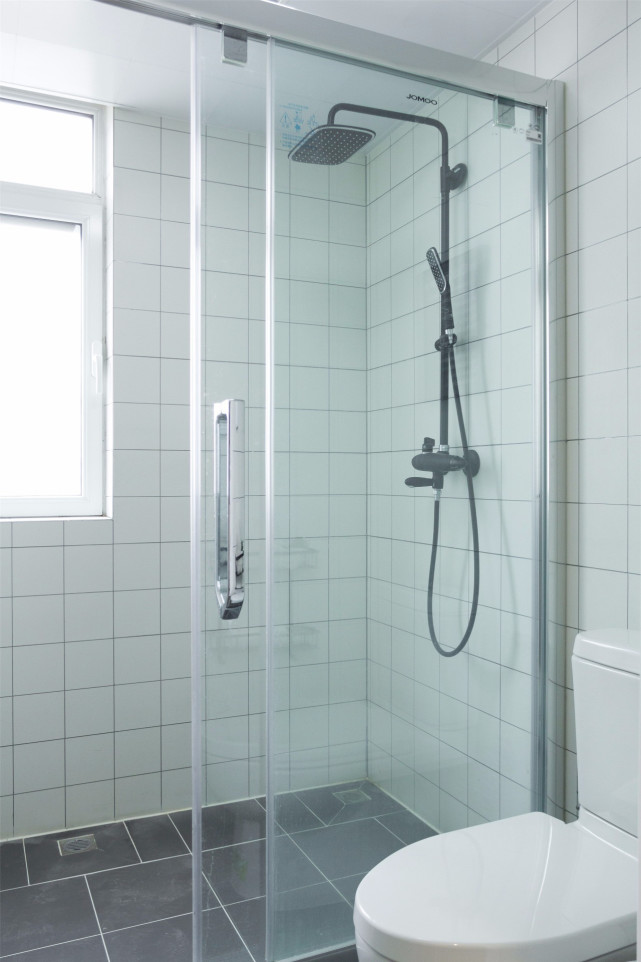 122平简约风三居室纯度的色彩搭配,营造闲适柔美的氛围