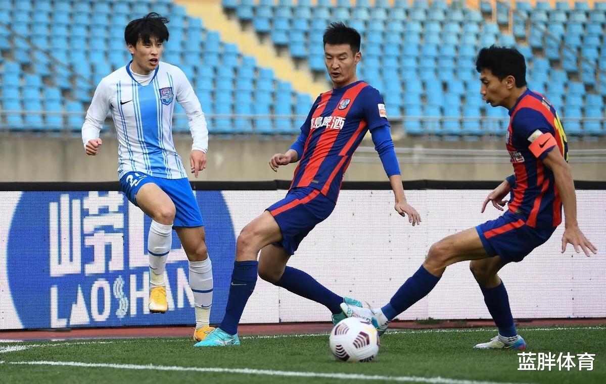 于根偉|于根偉沒(méi)看錯(cuò)人！本輪生死戰(zhàn)重用本土鋒霸，最終打入絕殺成功保級(jí)