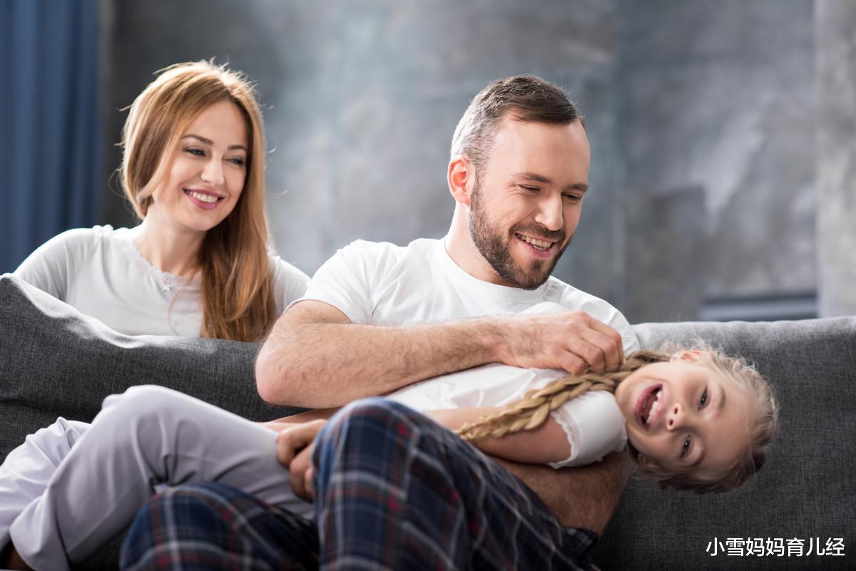 小雪妈妈育儿经|为啥越来越多的父母，心甘情愿让女儿“啃老”？3个原因很现实
