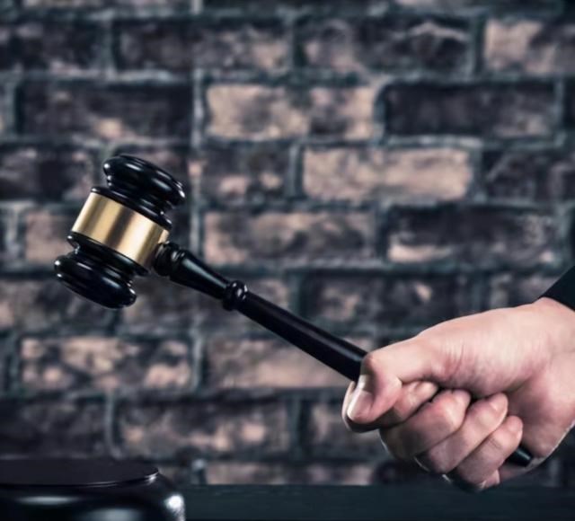 奶豆说育儿|39年前，台湾小伙画一把刀，被定为刑犯，被关836天后无罪释放