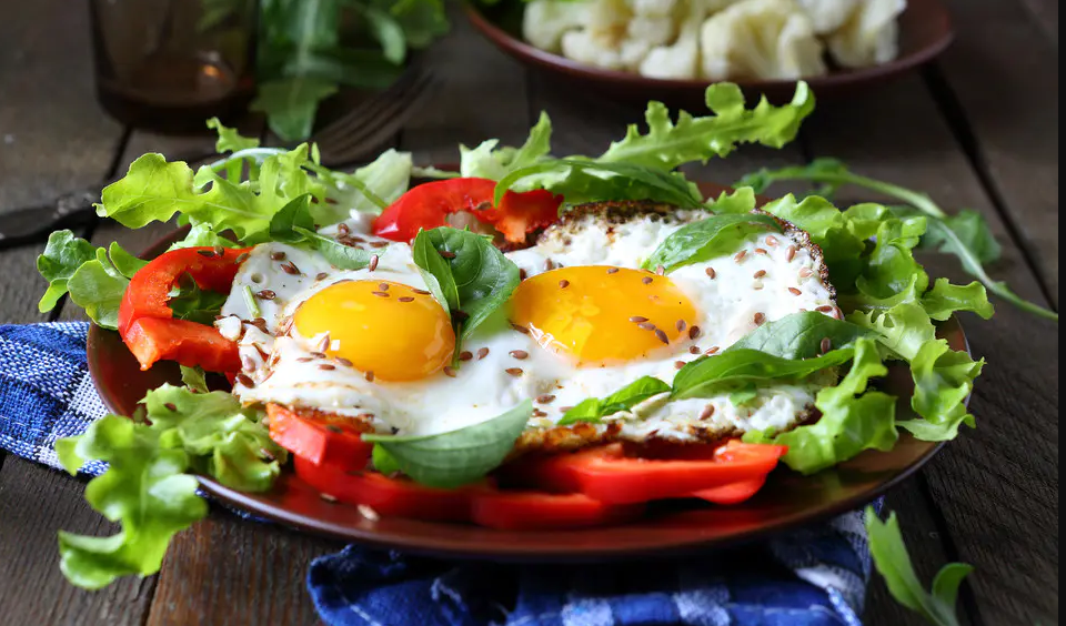 血糖|鸡蛋是血糖的“保护伞”?医生提醒:多做3事,血糖或可“稳如泰山”