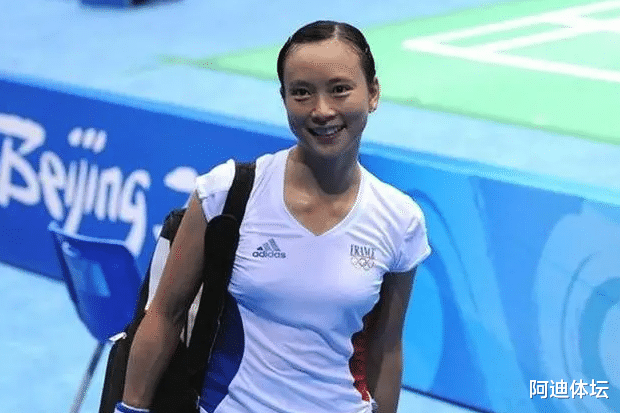 勒布朗·詹姆斯|為祖國(guó)爭(zhēng)冠卻慘遭開除，理由卻是身高不符，怒入外籍后連奪11冠