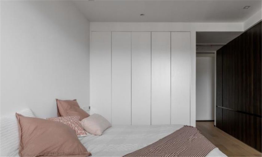 卧室床明明靠墙放最好,为何懂行人却说,这“三面”墙不能放?