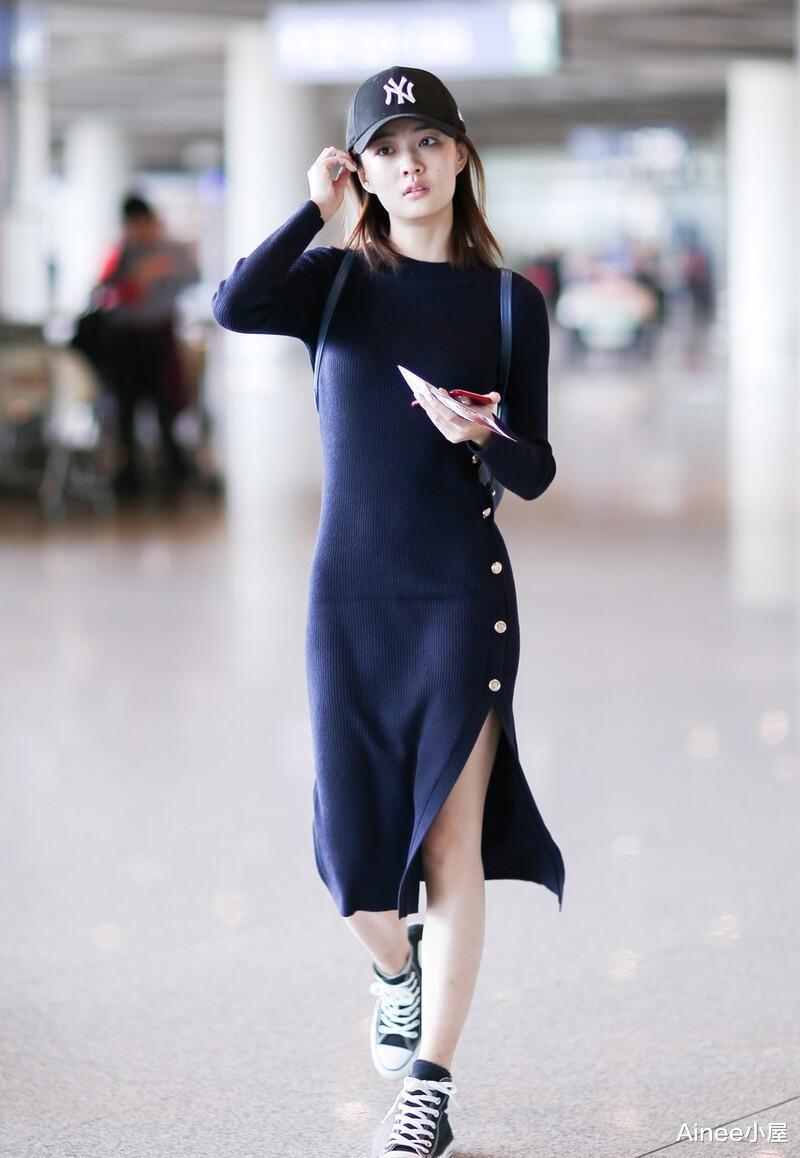 徐璐|徐璐真是天生的“礼服身材”，高开叉秀美腿，身材能和模特比美