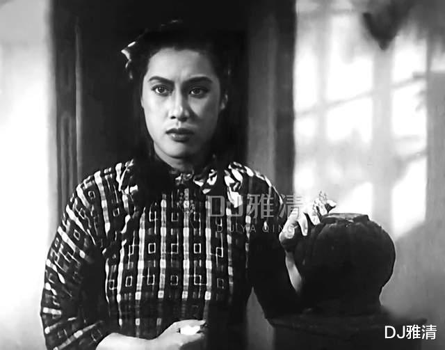 秦怡|与秦怡离婚后，他重组家庭，但日子过得糟糕，55岁被冻死，儿子如今很幸福